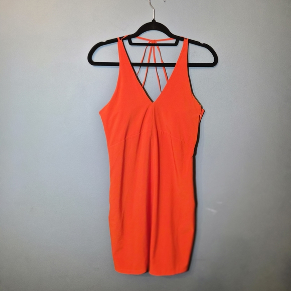 Athleta Backless Built In Bra Breathe In Dress - Picture 3 of 8